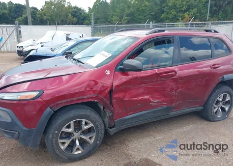 2015 Jeep Cherokee Trailhawk from USA, damaged, VIN 1C4PJMBS6FW746444